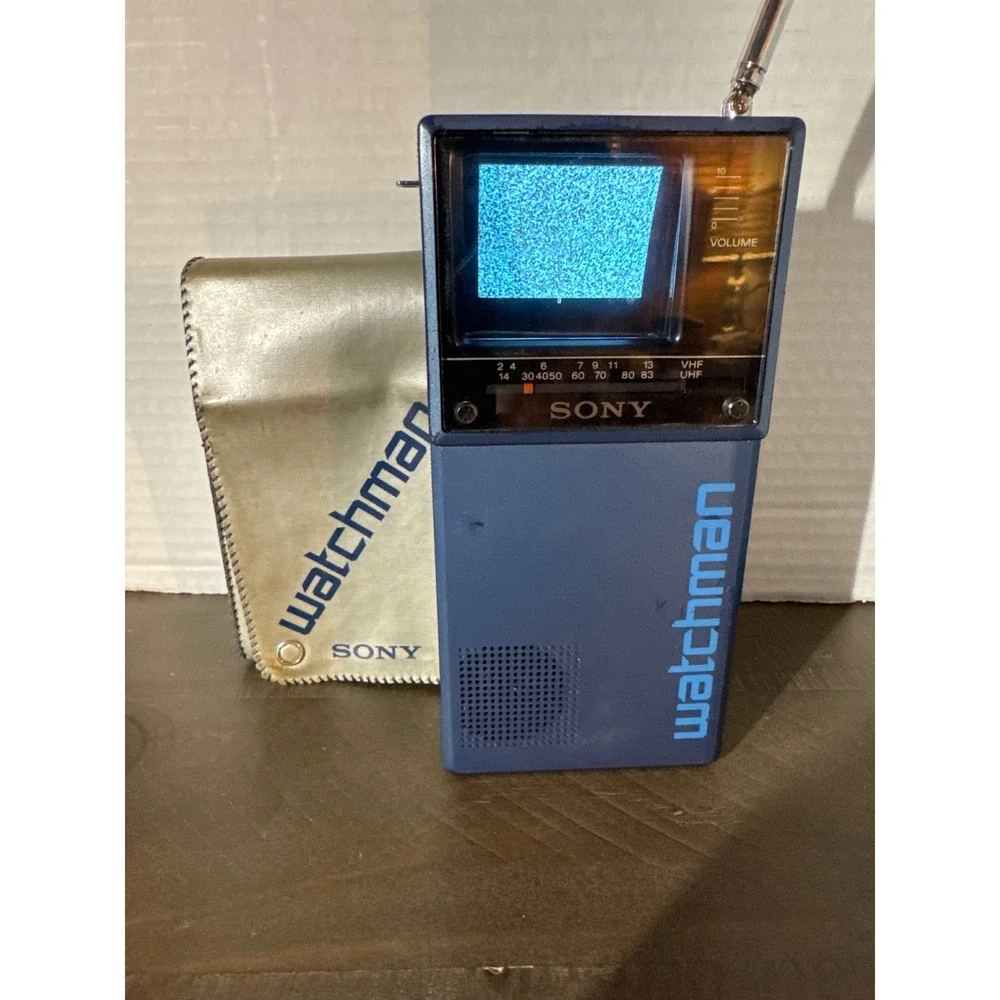 Vintage 1984 Sony Watchman FD-20A Blue Portable B&W TV with Case Made in Japan